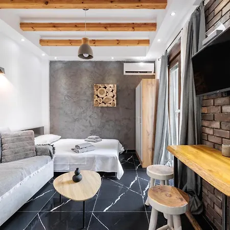 Skra Hideaway In Center By Binobi ! דירה *
